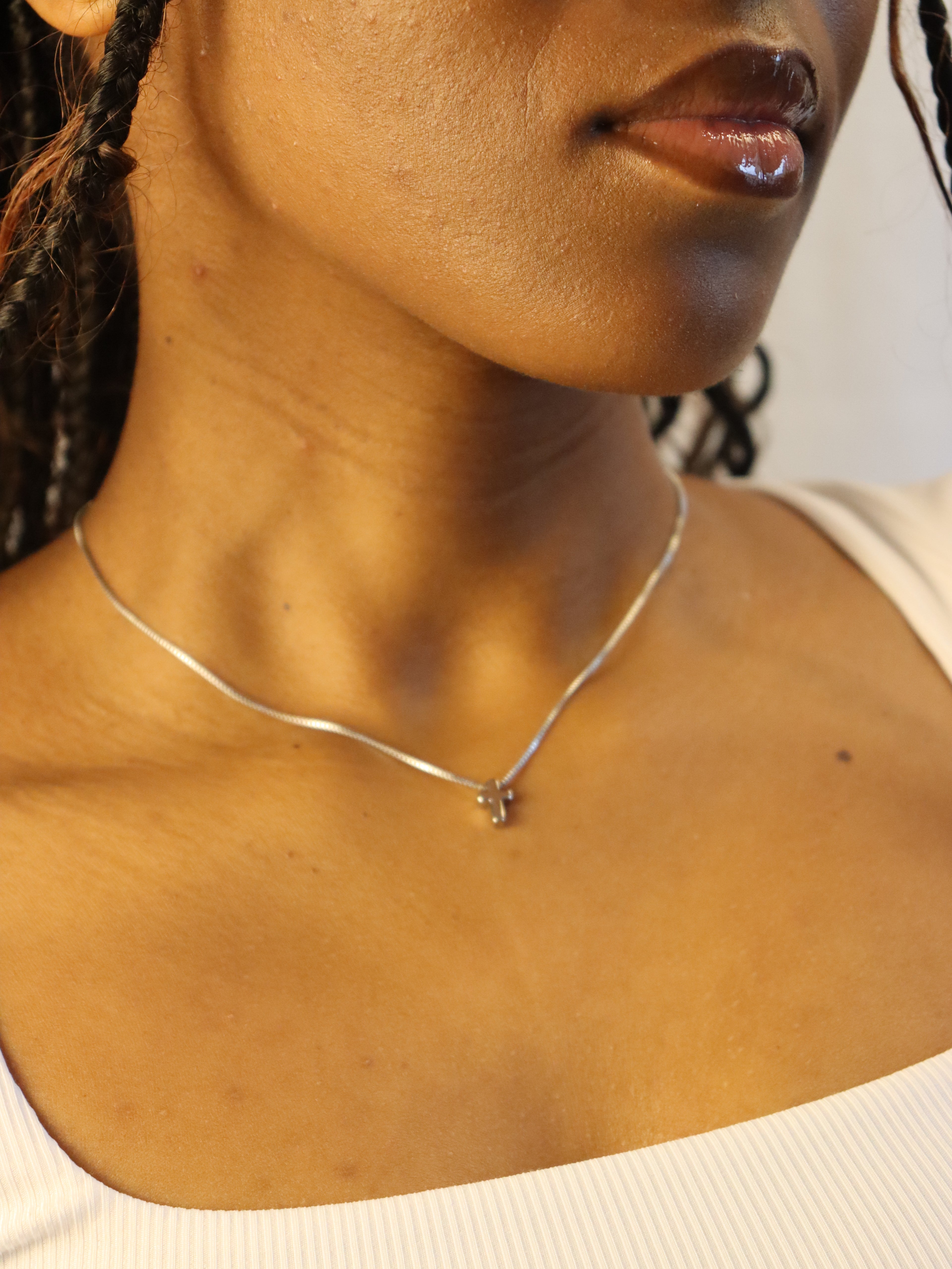 Women’s Small Silver Cross Pendant.